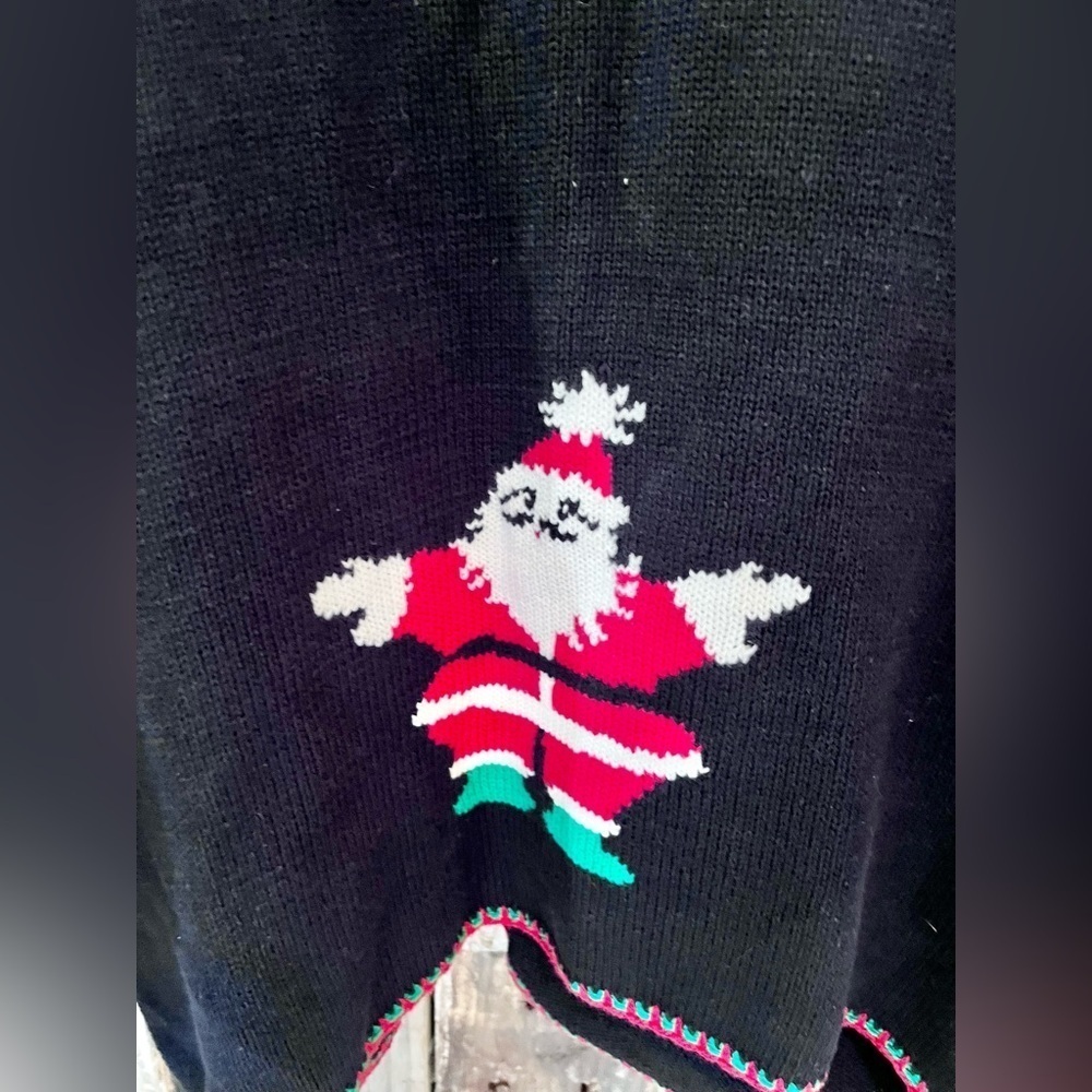 Cutter LTD size large Poinsettia & Santa sweater Christmas - Picture 4 of 5
